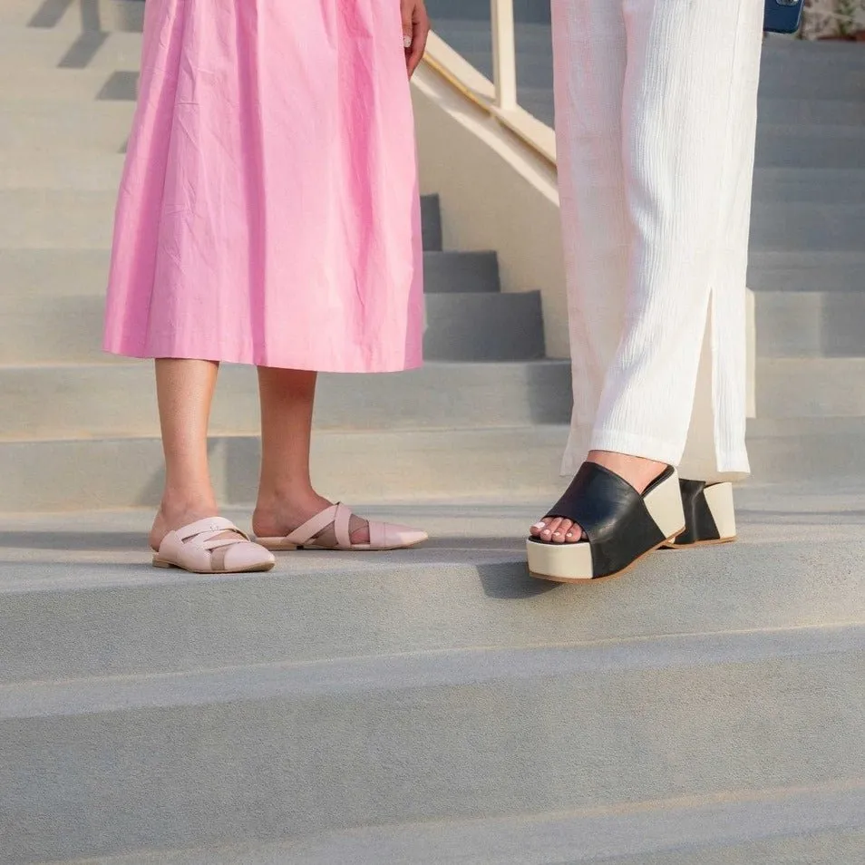 Lana nude mule