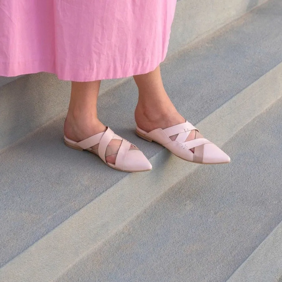 Lana nude mule